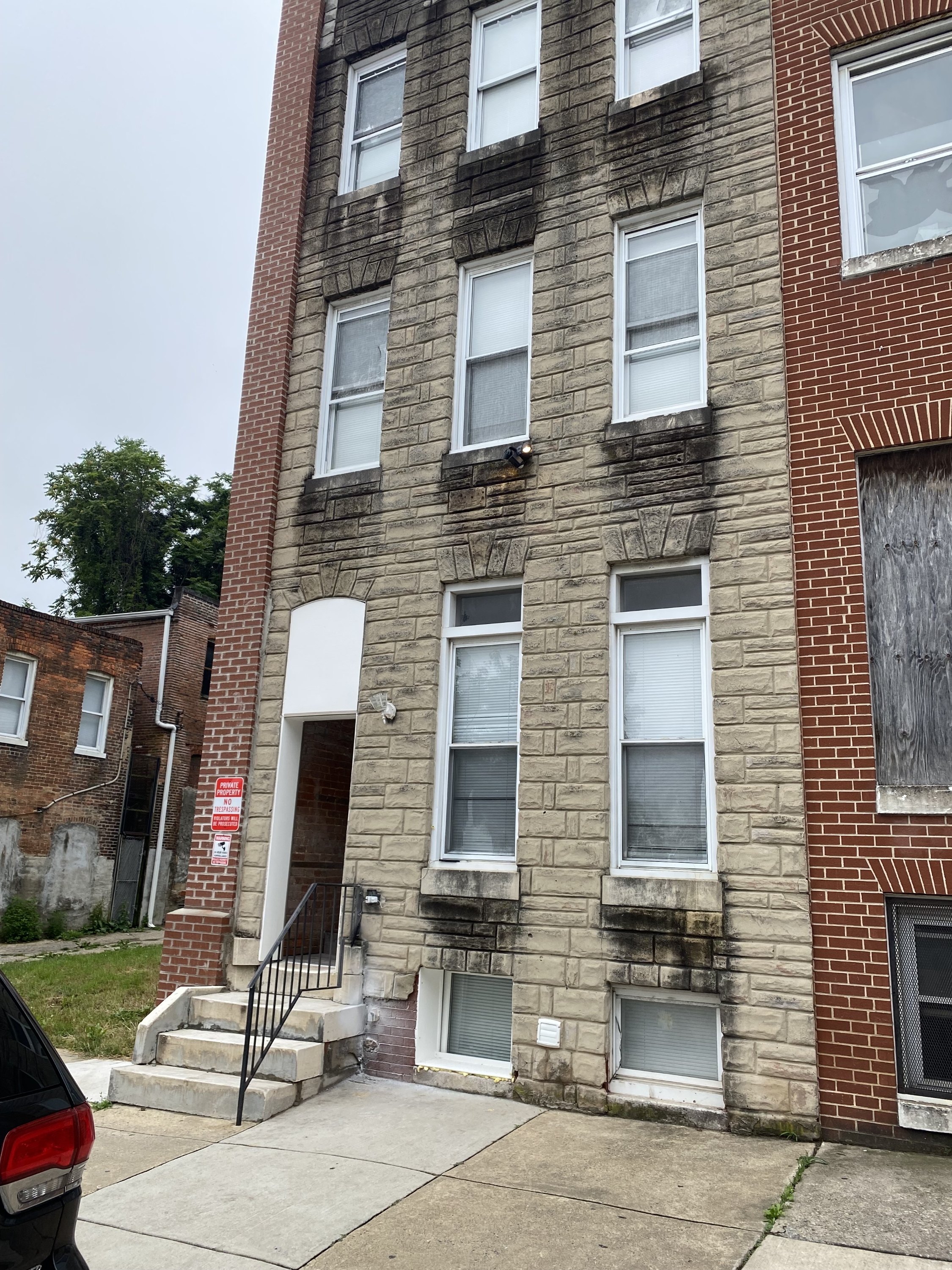 210 North Mount Street - 3A AVAILABLE $850 W /BATH
