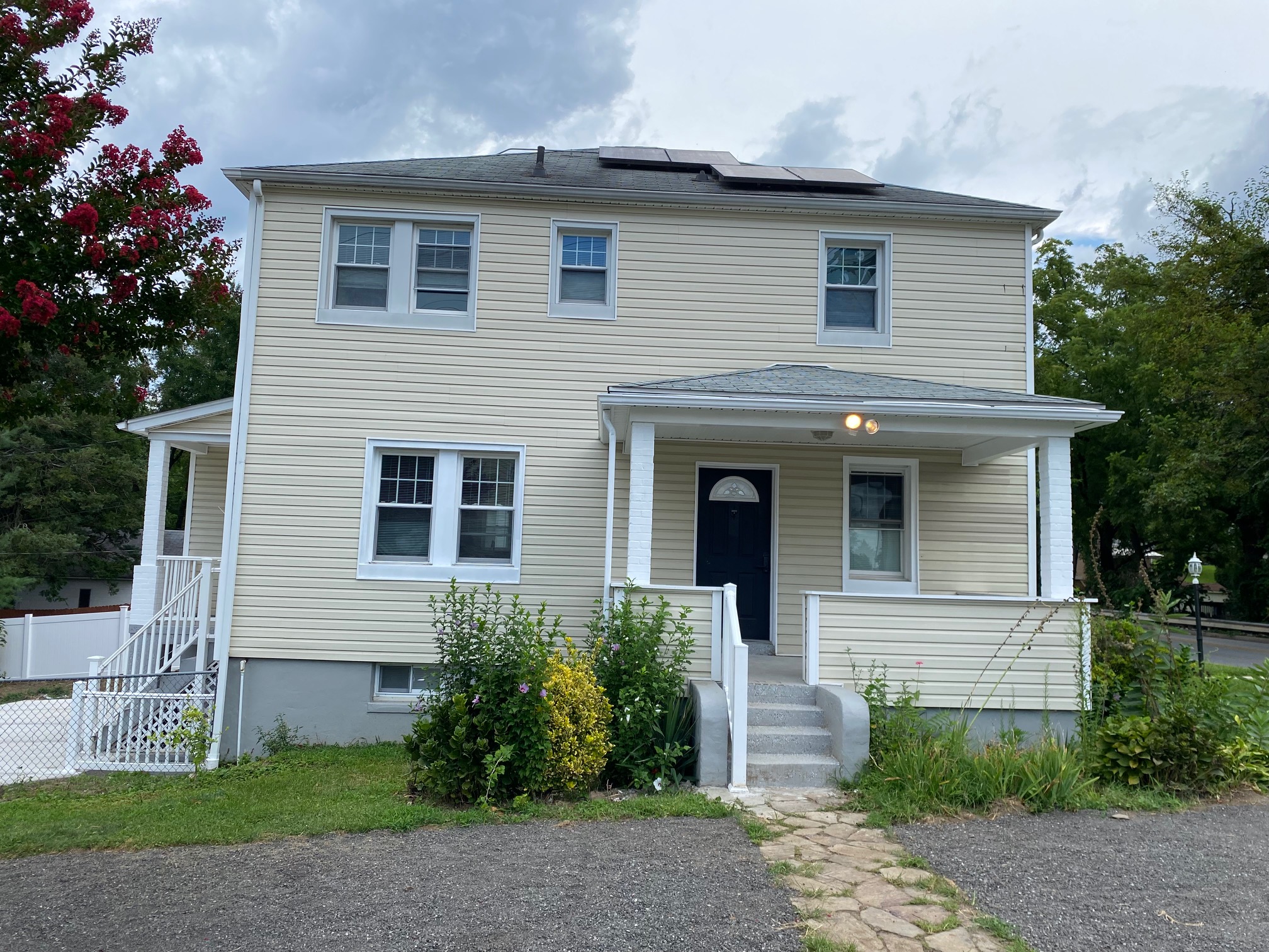 4319 Kenwood Avenue - 9 Available $900