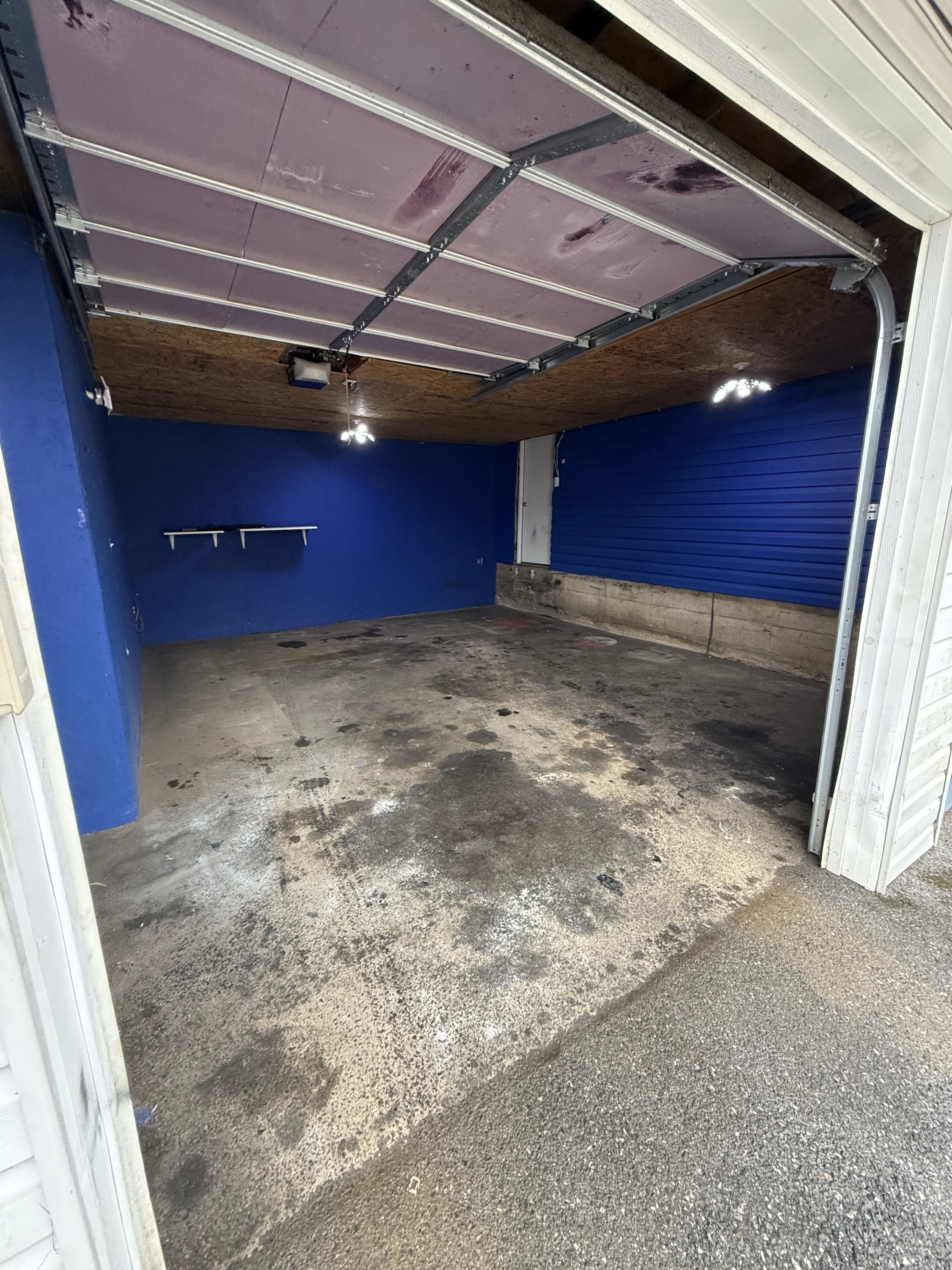 452 R Main Street - 5 - Garage with office Available $900
