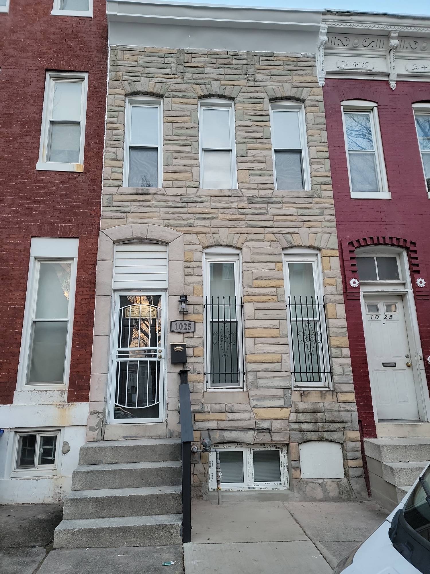 Property main image