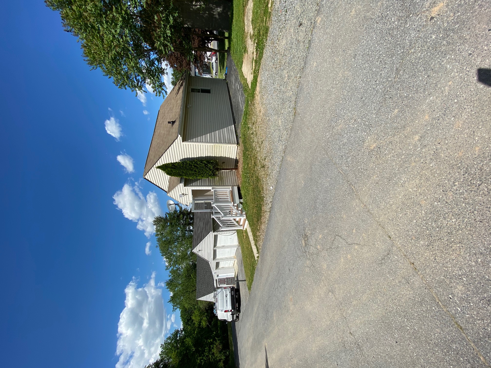 452 Main Street  AVAILABLE STUDIO $1200